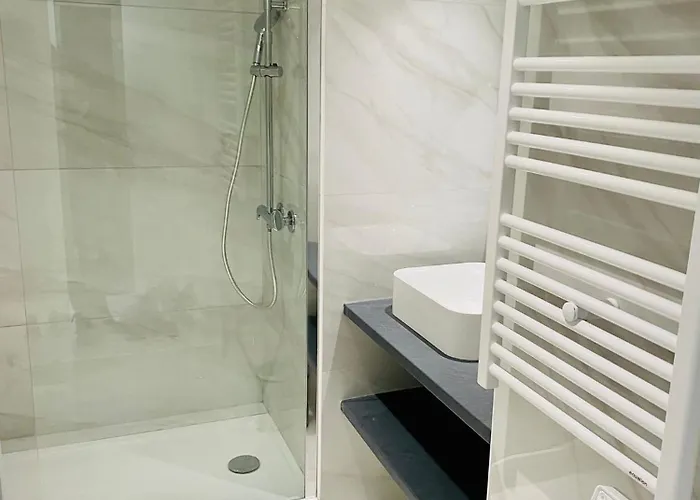 Graziella 410 Daire Juan-les-Pins